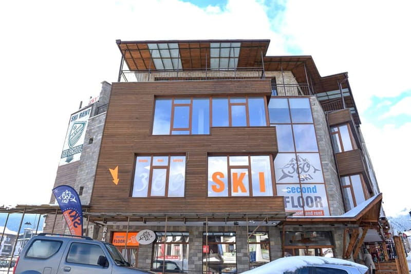 Bansko: Ski and Snowboard equipment rental - 360 Ski Bansko: A rental shop that respects your time