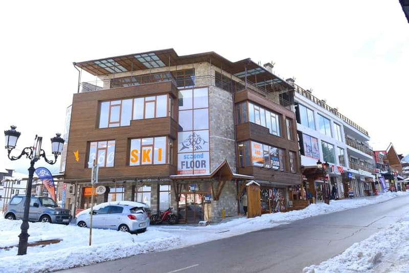 Bansko: Ski and Snowboard equipment rental - Your equipment choices: big selection, including freestyle and touring options