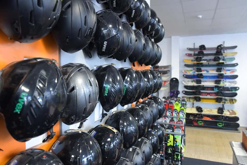 Bansko: Ski and Snowboard equipment rental - Free overnight storage: the kind of convenience you notice later