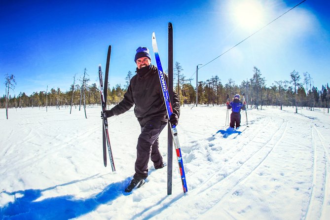 Cross-Country Skiing Trip - Snowy photo stops and spotting wildlife tracks