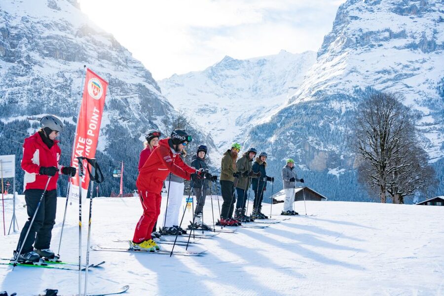 From Interlaken: 8-Hour Skiing in Grindelwald for Beginner's - Getting started at Outdoor Interlaken Base (and why it matters)