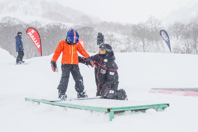 Full Day Snowboard Lesson (6 hours) - Private snowboard coaching: what “full attention” means on snow