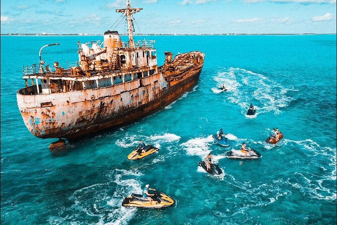 Jet Skiing around La famille ship and smaller pristine cays - Key things to know before you go