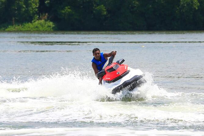 Jet Skiing in Bentota - Bentota River: the water conditions that make the ride worth it