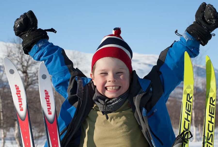 Kiruna: Cross-Country Skiing Tour with a Guide - Choosing the right trails for your ability in a group of eight