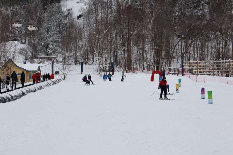 Montreal: Guided Skiing in Quebec Forests - What You Get (and What You Don’t) for Comfort on Snow