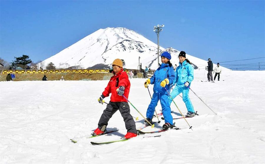 Mt. Fuji Skiing Experience- YETI Ski Resort & Onsen Day Trip - The ride toward Mt. Fuji: part of the day, not “wasted time”