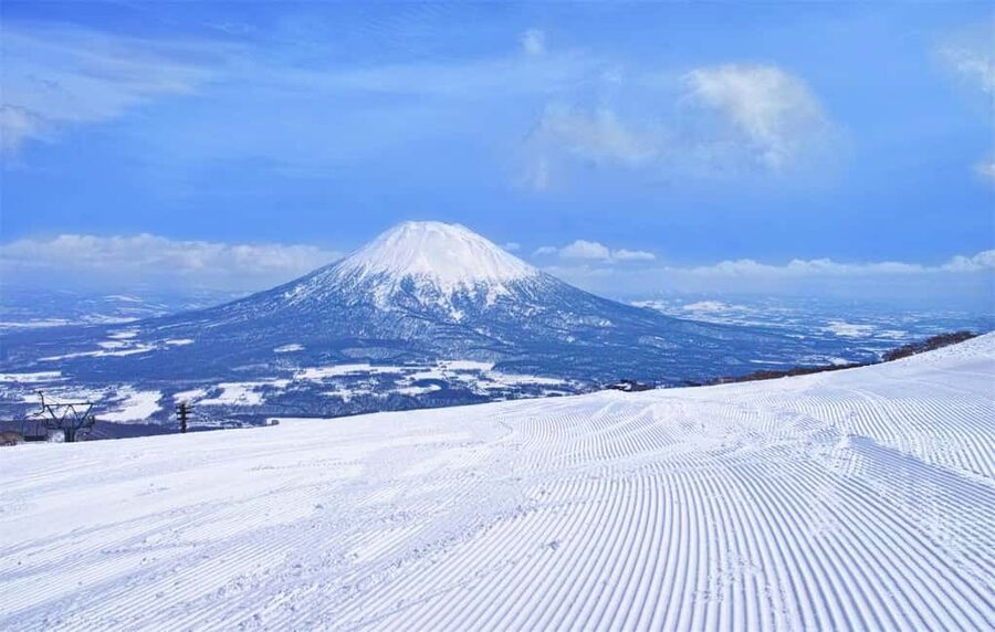 Mt. Fuji Skiing Experience- YETI Ski Resort & Onsen Day Trip - Starting at Tokyo Station: easy meeting, early departure