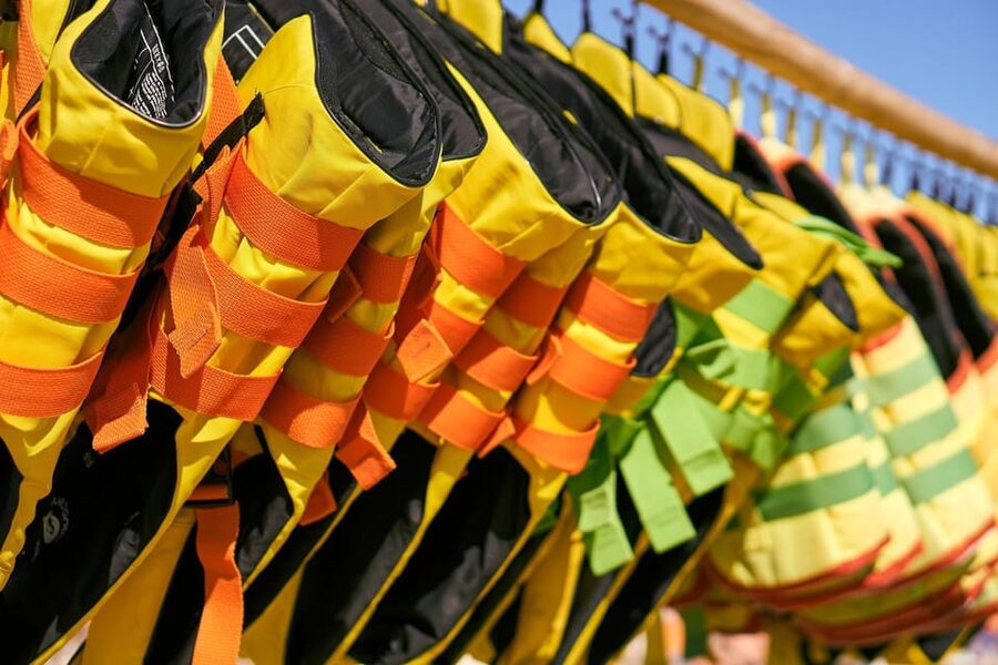 Perissa: Santorini Jet Skiing, Tubing, and Kayaking Package - Jet Skiing for 20 Minutes: The Adrenaline Segment That Counts