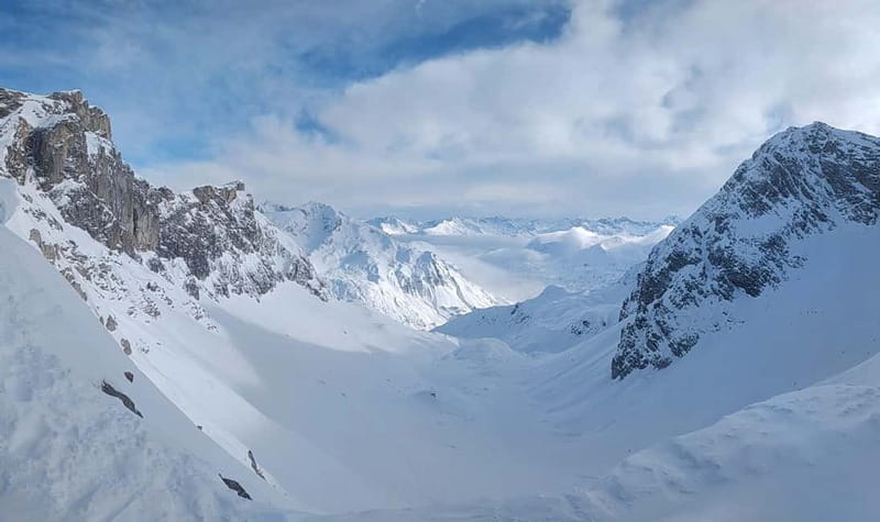 Private Andorra or Pyrinees Ski / Snowboard Tour Day trip - How the Day Flows: Pickup, Resort Stops, Guided Time, Then Your Runs