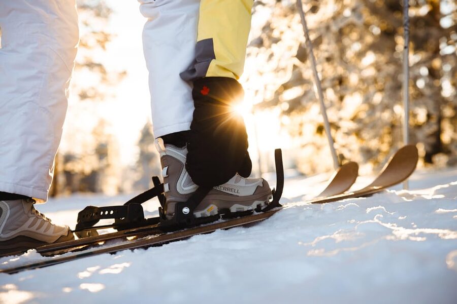 Pyhätunturi: Try Wilderness Skiing in Finnish Lapland - Warm Berry Drinks and Staying Comfortable in Finnish Winter