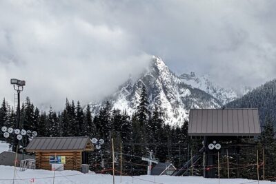 Shuttle to Snoqualmie Pass Ski and Snowboard - Price and group size: what $150 per person really buys