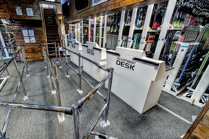 Ski and Snowboard equipment rental in Bansko - 10:00 AM Fitting and Your Ski-Day Flow