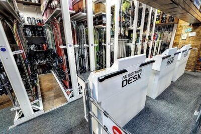 Ski and Snowboard equipment rental in Bansko - Choosing Between Skis and a Snowboard (Plus Boot Comfort)