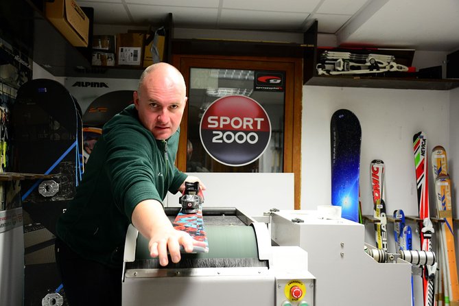 Ski and Snowboard Equipment servicing in Bansko - Where ski tuning fits into a real Bansko day
