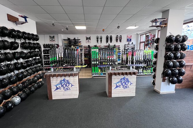 Ski and Snowboard Rental in Bansko - Meeting, Checking In, and Getting Fitted Without Losing Time